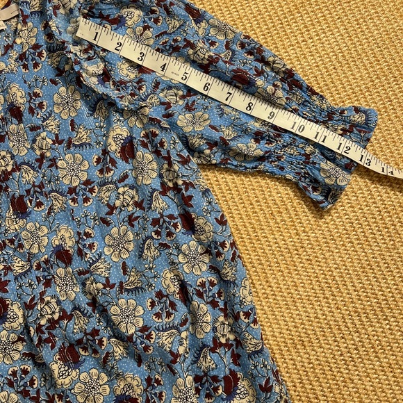 Blue Flower pattern LOFT Blouse - Picture 3 of 5